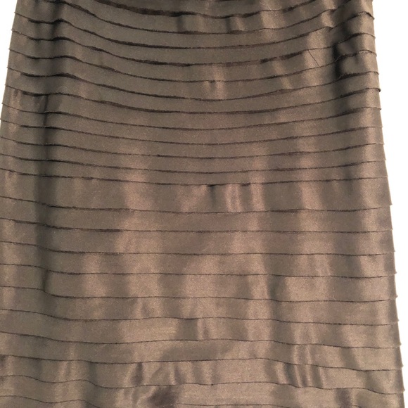 Classy Black Skirt - Picture 4 of 5